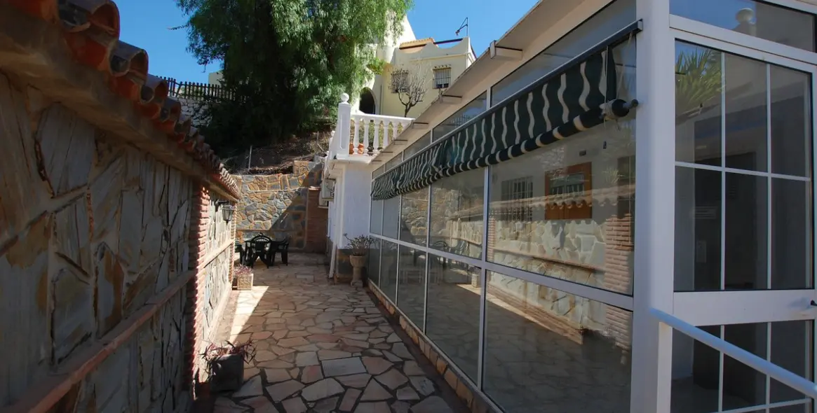 Продажа  отдельно стоящей виллы в Campo Mijas 52