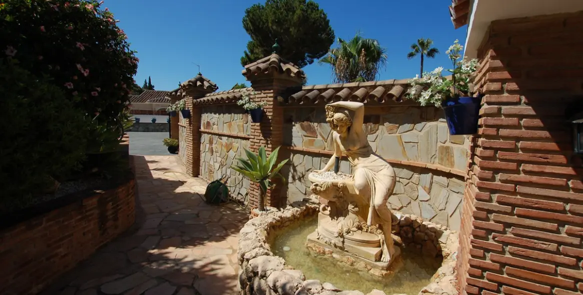 Продажа  отдельно стоящей виллы в Campo Mijas 54