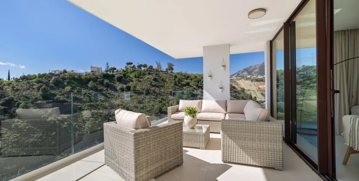 Sale of middle floor apartment in Fuengirola 9