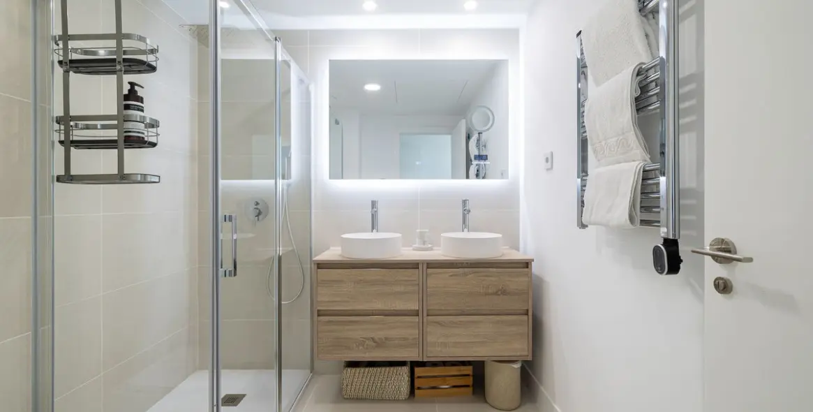 Sale of middle floor apartment in Fuengirola 13