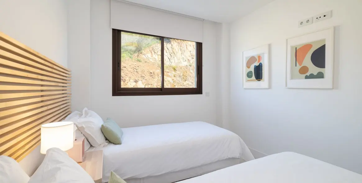 Sale of middle floor apartment in Fuengirola 15