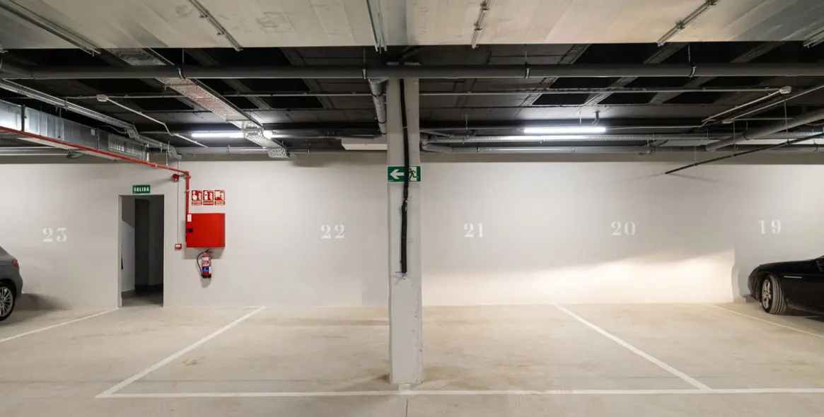 Sale of middle floor apartment in Fuengirola 21