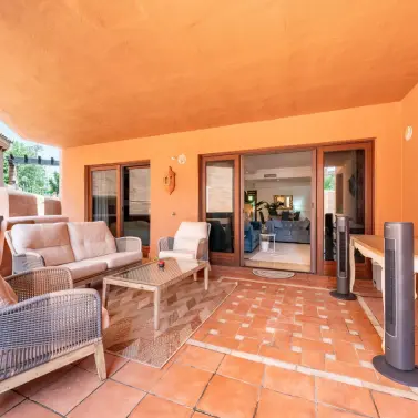 Sale of ground floor apartment in New Golden Mile