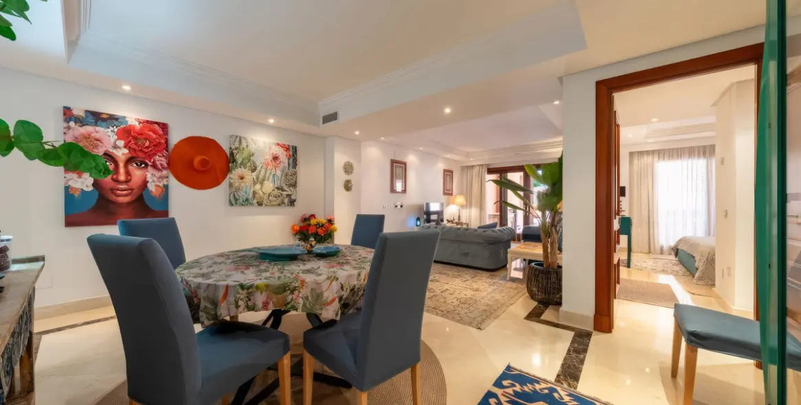 Sale of ground floor apartment in New Golden Mile 7