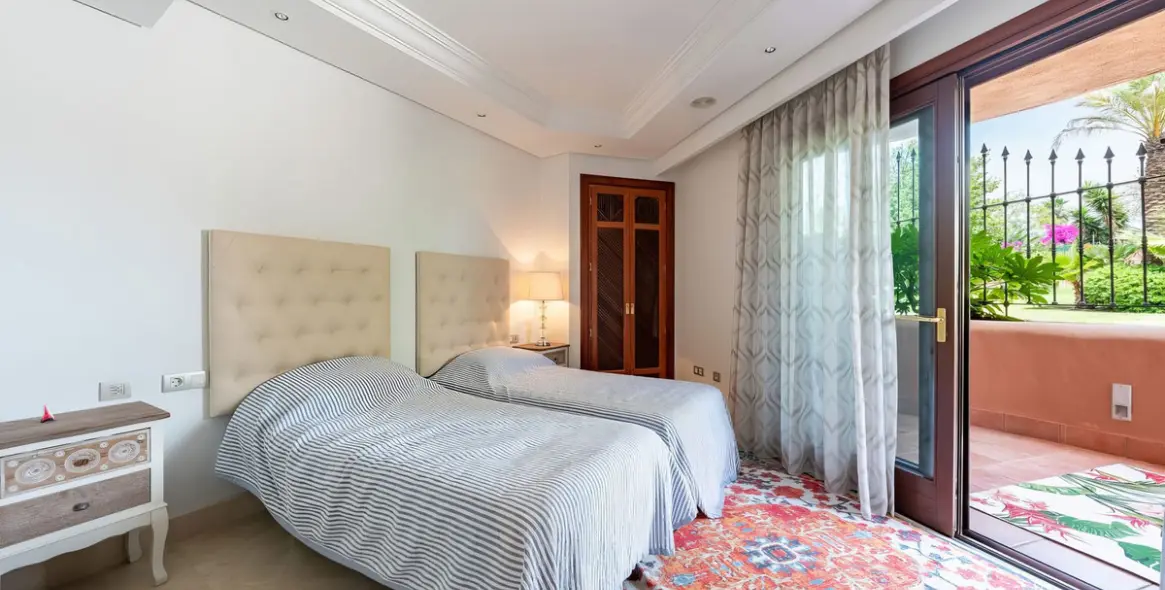 Sale of ground floor apartment in New Golden Mile 13