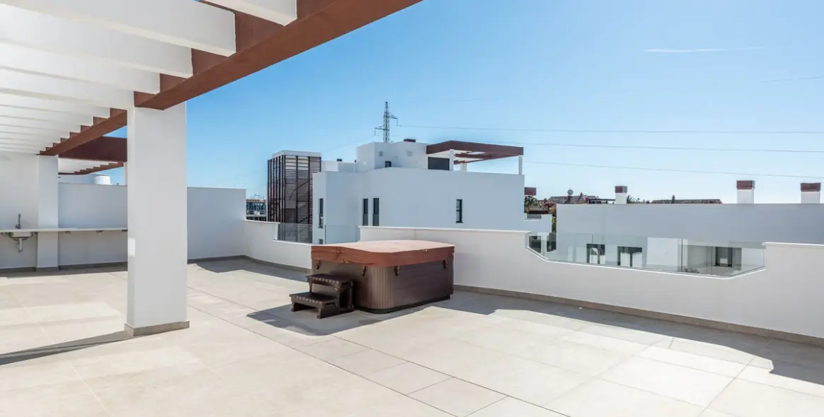 Продажа пентхауса в Estepona 4