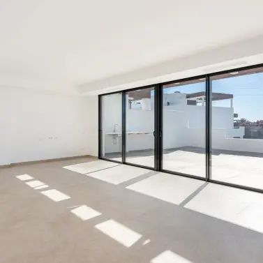 Продажа пентхауса в Estepona