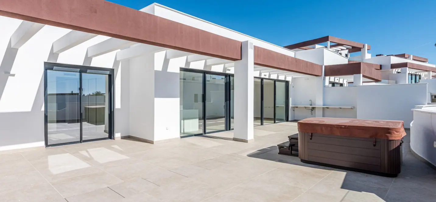 Venta de ático en Estepona 2