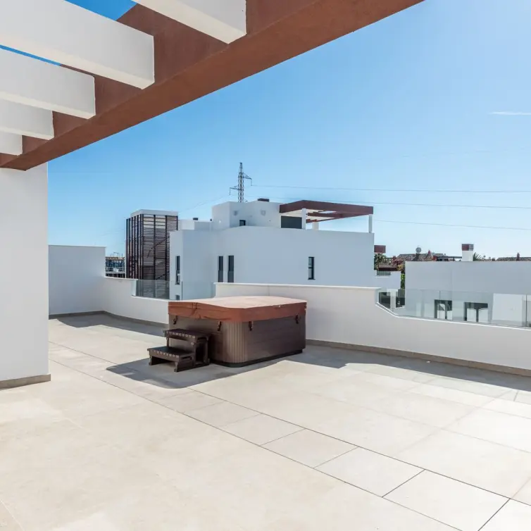 Venta de ático en Estepona