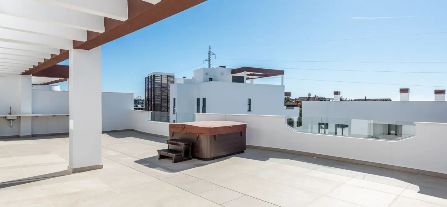 Venta de ático en Estepona 3