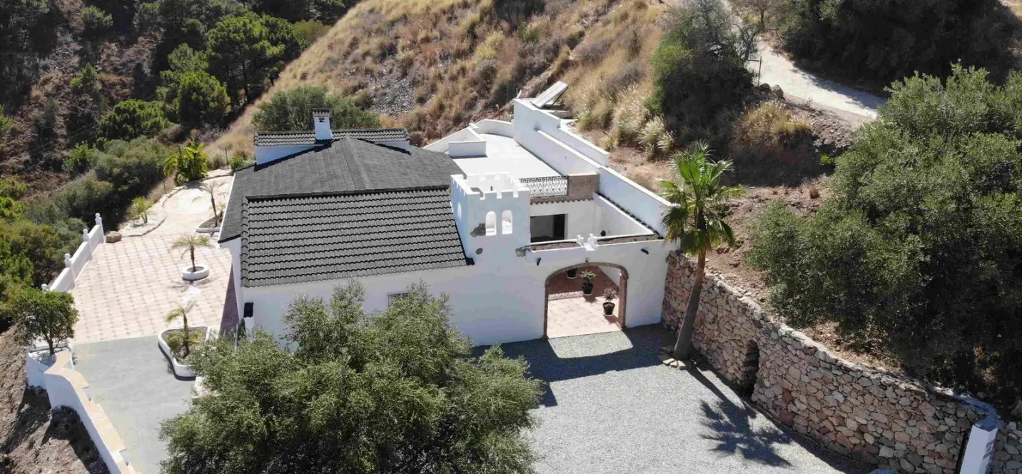 Продажа финки в Estepona 1