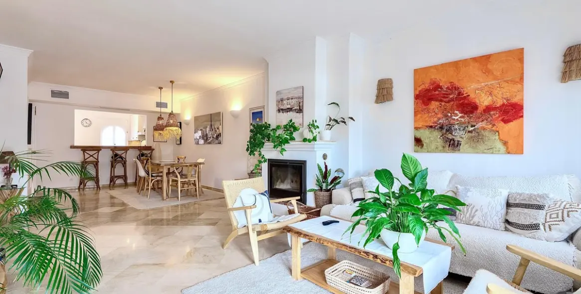 Long-term rent of townhouse in Nueva Andalucía 2