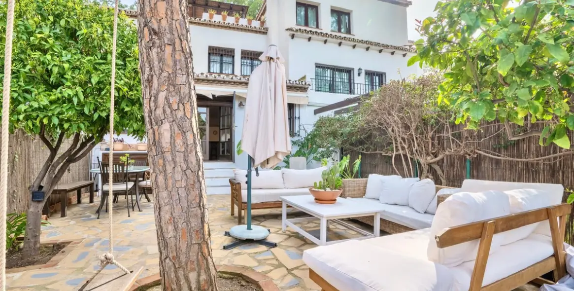 Long-term rent of townhouse in Nueva Andalucía 4