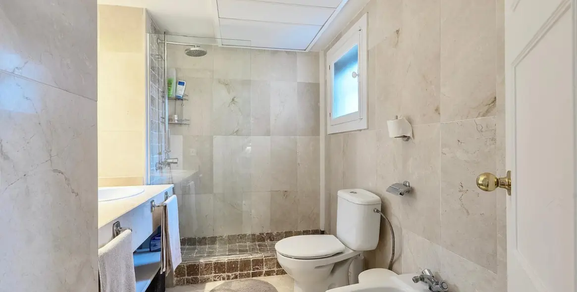 Long-term rent of townhouse in Nueva Andalucía 30