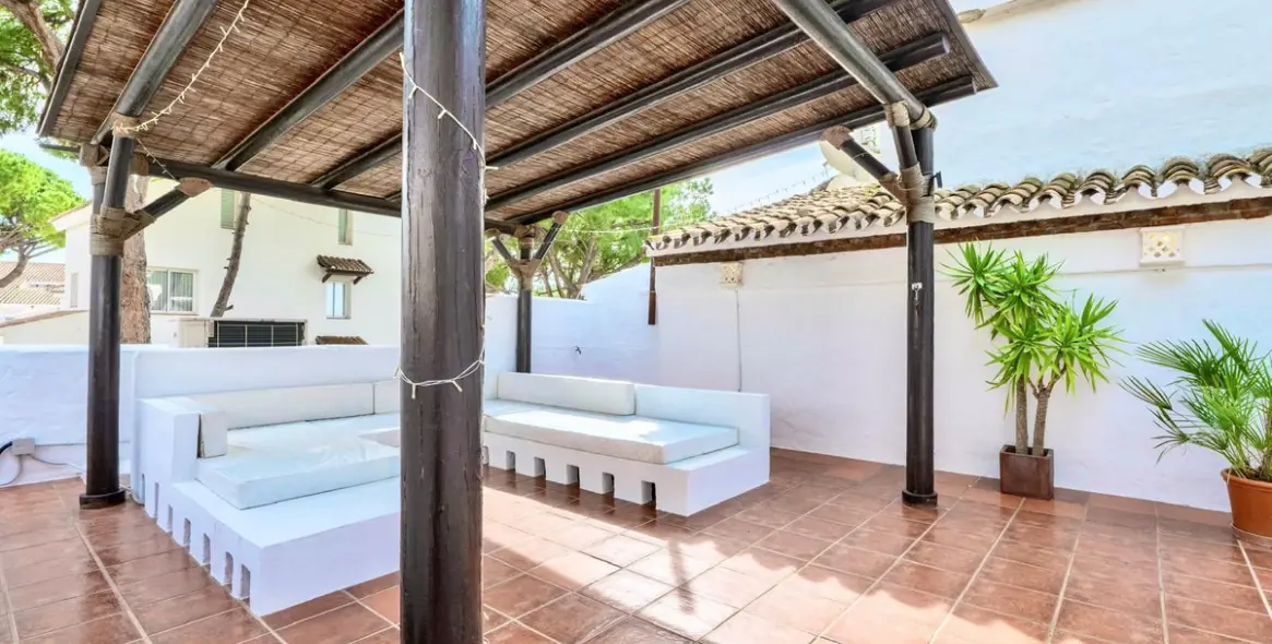 Long-term rent of townhouse in Nueva Andalucía 33