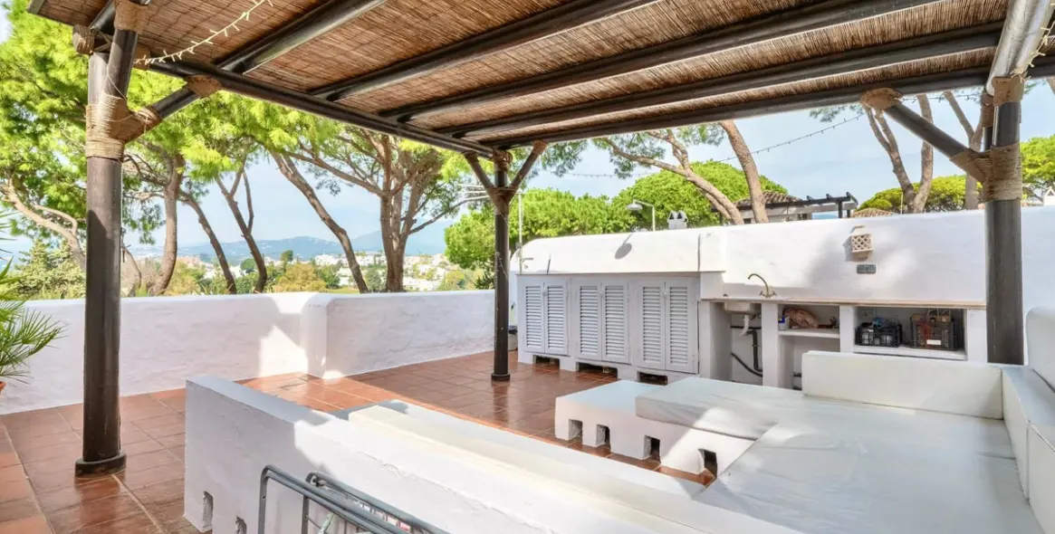 Long-term rent of townhouse in Nueva Andalucía 35