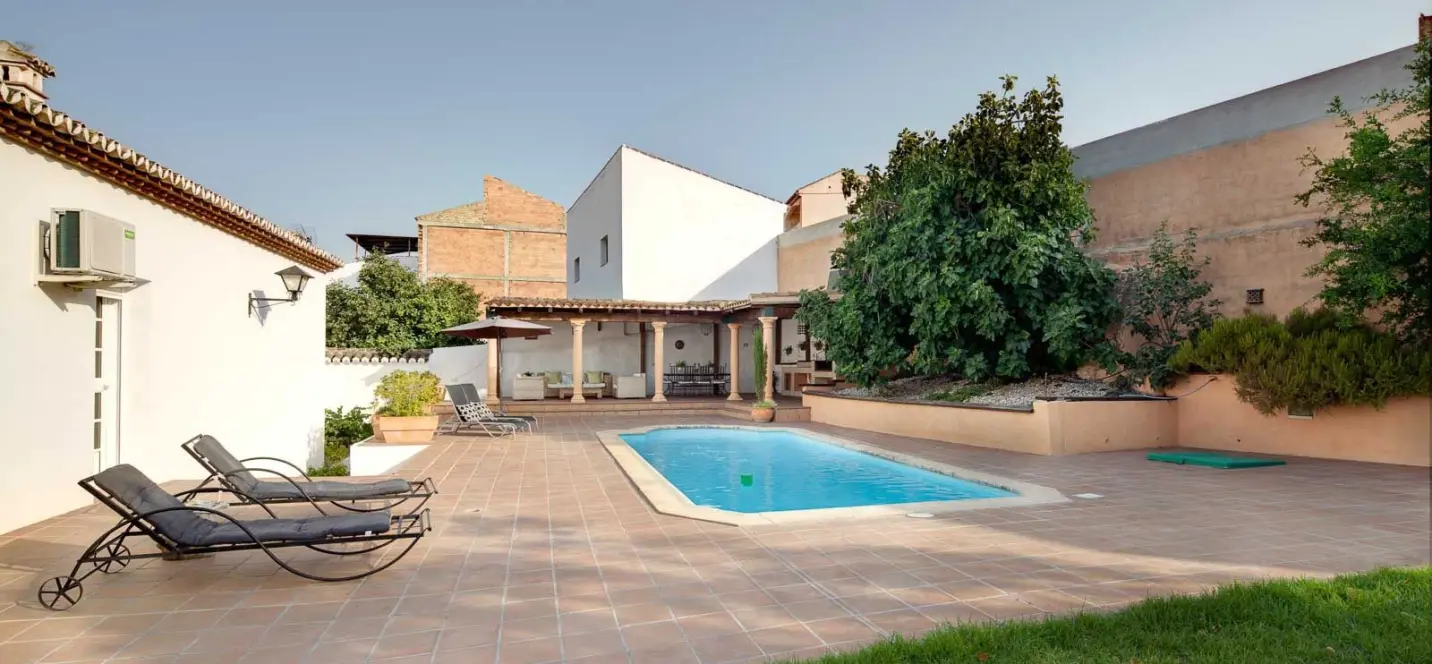 Venta de finca - cortijo en Serrato 2