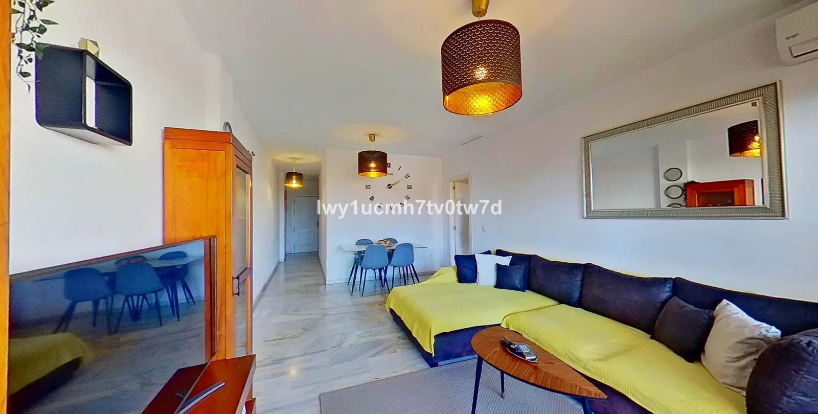 Sale of middle floor apartment in Torrequebrada 8