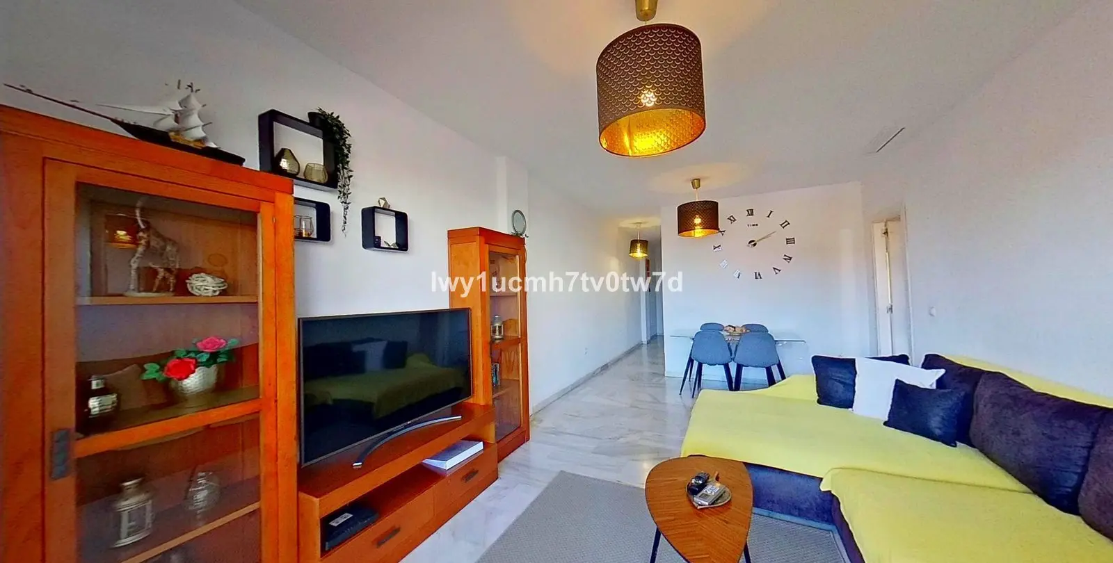 Sale of middle floor apartment in Torrequebrada 9