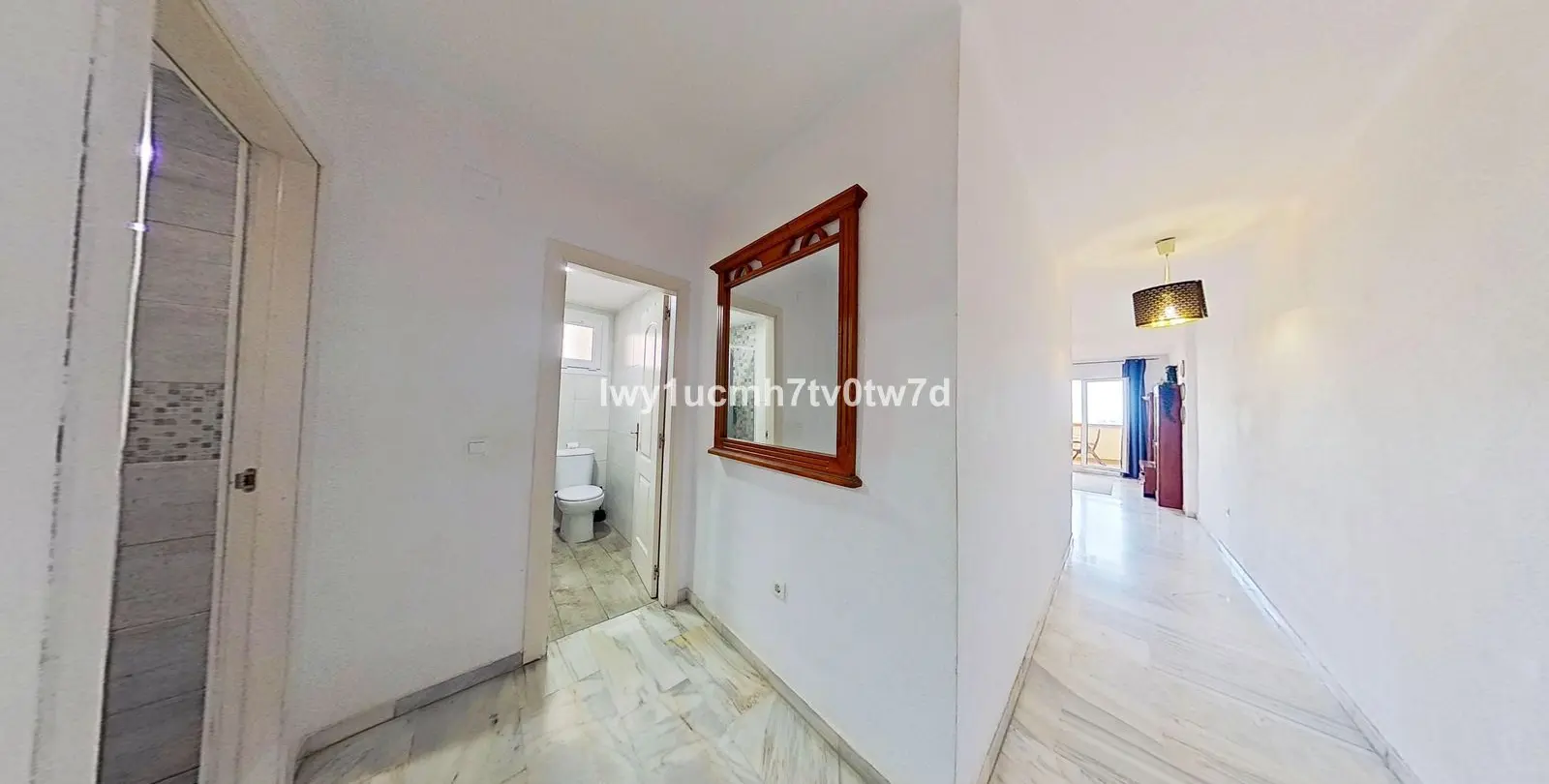 Sale of middle floor apartment in Torrequebrada 15
