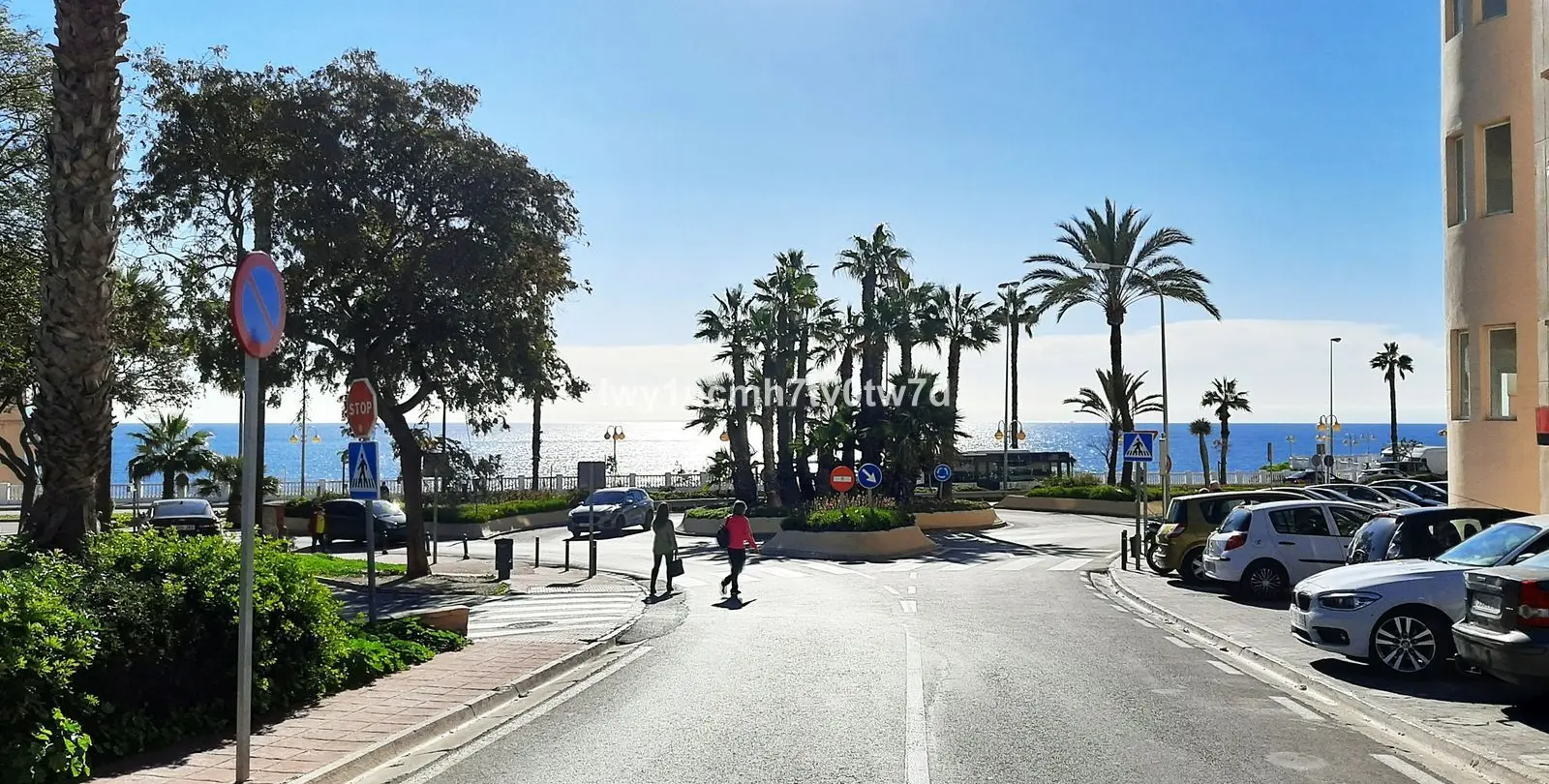 Sale of middle floor apartment in Torrequebrada 52
