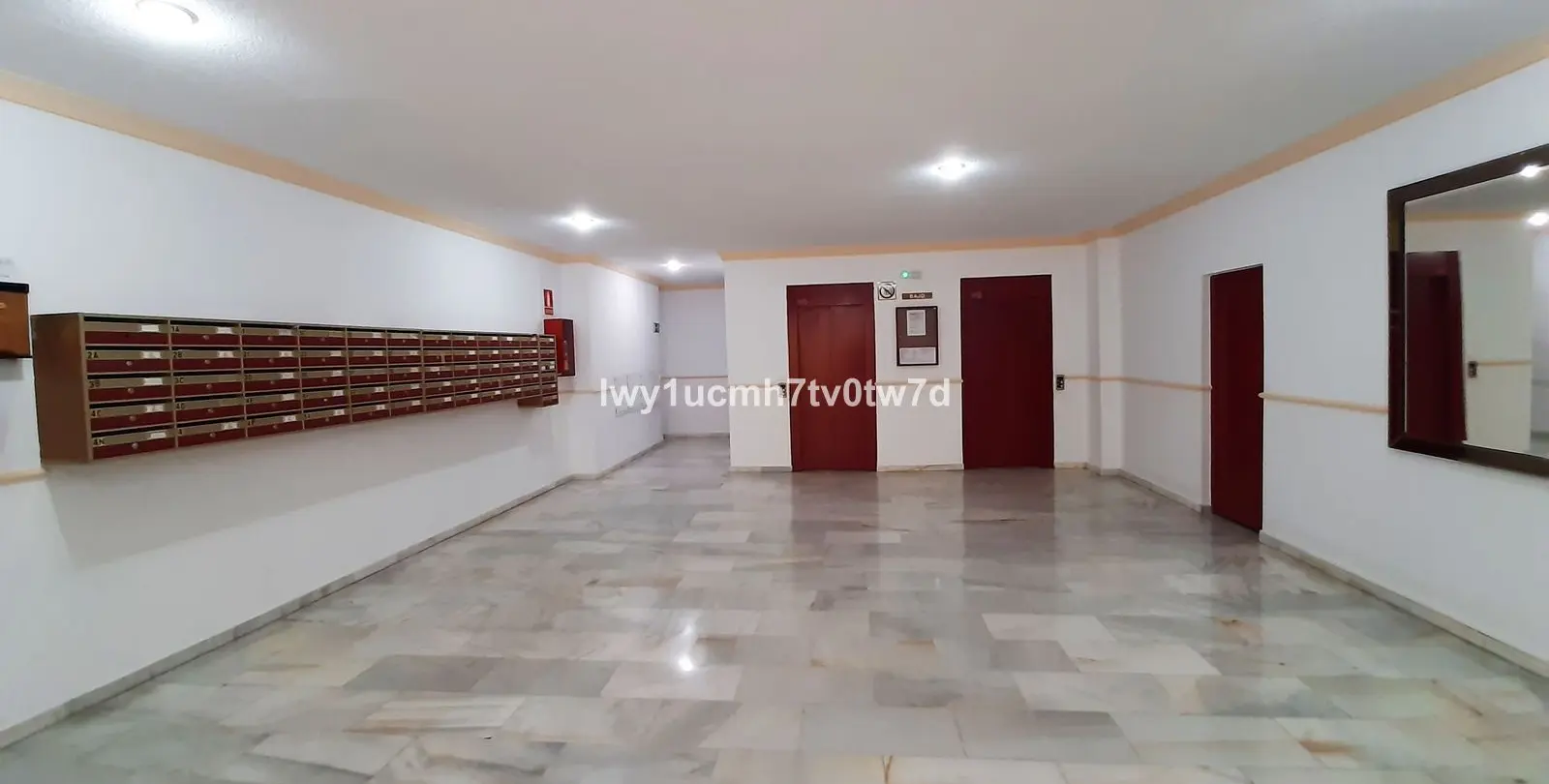 Sale of middle floor apartment in Torrequebrada 55