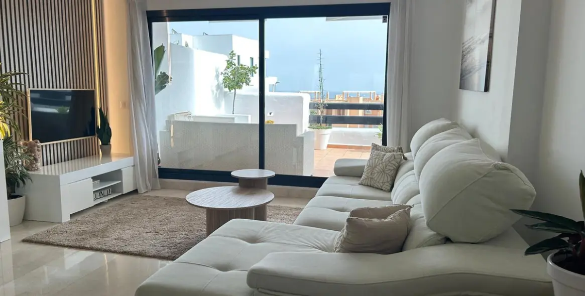 Sale of middle floor apartment in Casares Playa 14