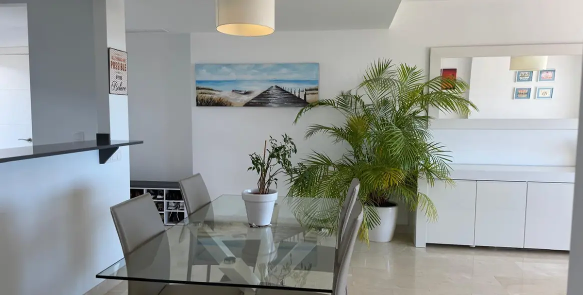 Sale of middle floor apartment in Casares Playa 23