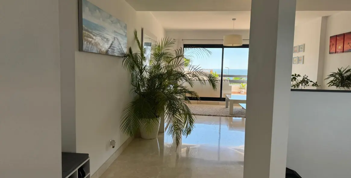 Sale of middle floor apartment in Casares Playa 27