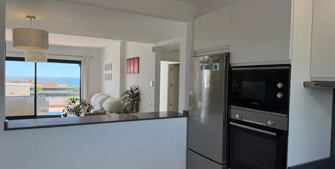 Sale of middle floor apartment in Casares Playa 28