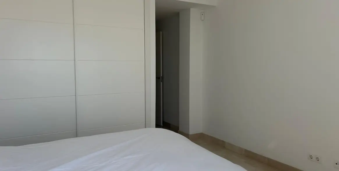 Sale of middle floor apartment in Casares Playa 32