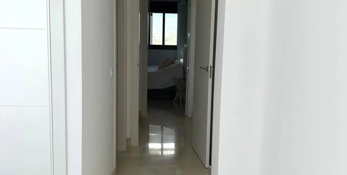 Sale of middle floor apartment in Casares Playa 36