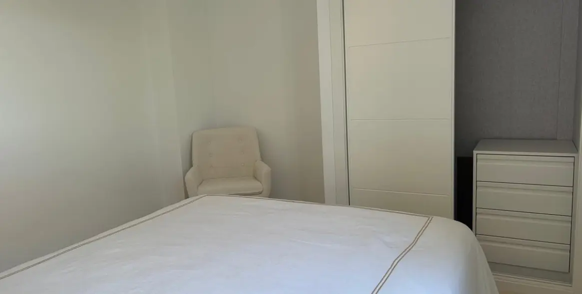 Sale of middle floor apartment in Casares Playa 39