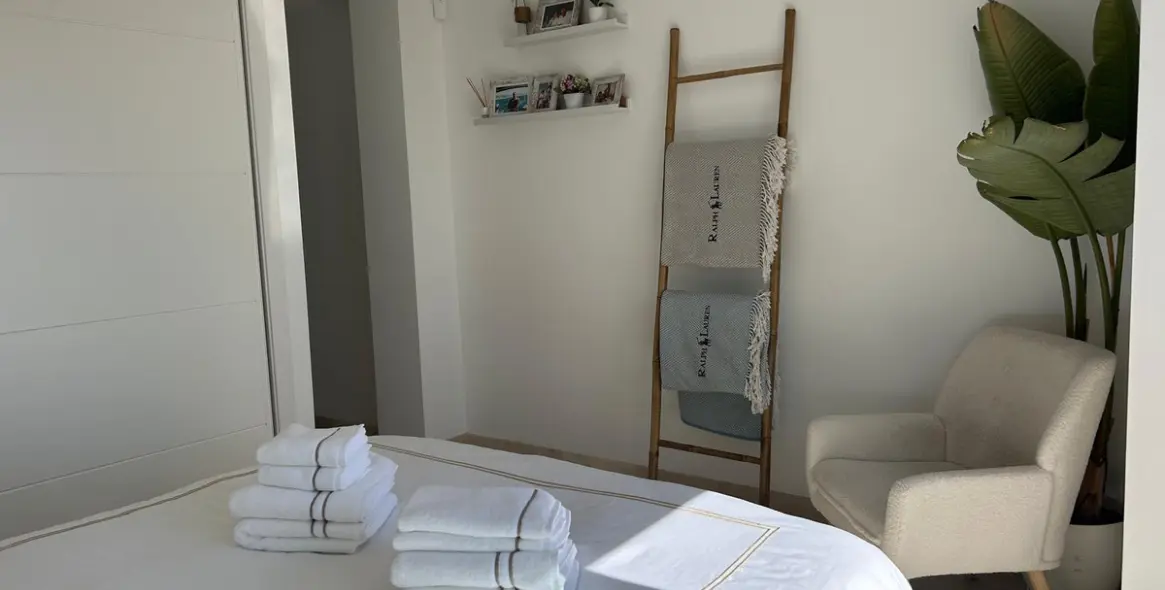 Sale of middle floor apartment in Doña Julia 35