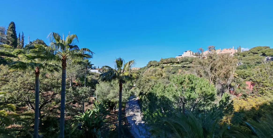 Продажа апартаментов на среднем этаже в Elviria 4