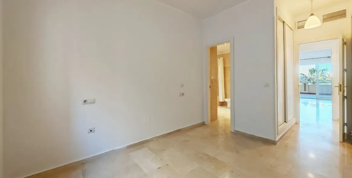 Продажа апартаментов на среднем этаже в Elviria 9