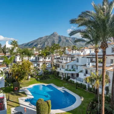 Продажа двухуровневого пентхауса в Nueva Andalucía