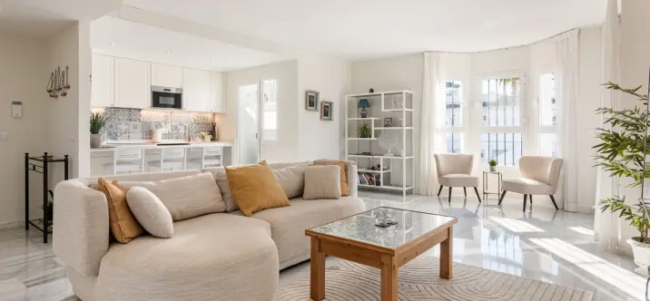 Продажа двухуровневого пентхауса в Nueva Andalucía 1