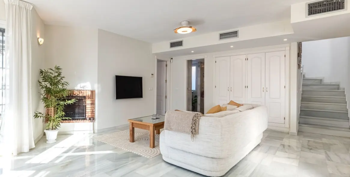 Продажа двухуровневого пентхауса в Nueva Andalucía 4