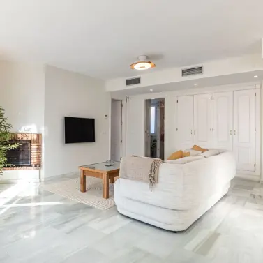 Продажа двухуровневого пентхауса в Nueva Andalucía