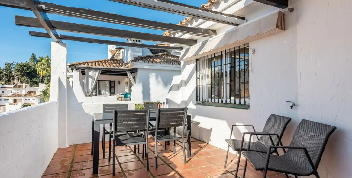 Продажа двухуровневого пентхауса в Nueva Andalucía 10