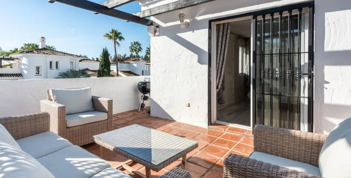 Продажа двухуровневого пентхауса в Nueva Andalucía 18