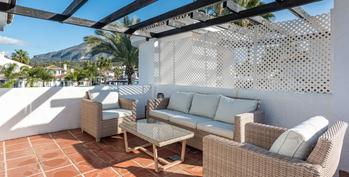 Продажа двухуровневого пентхауса в Nueva Andalucía 19