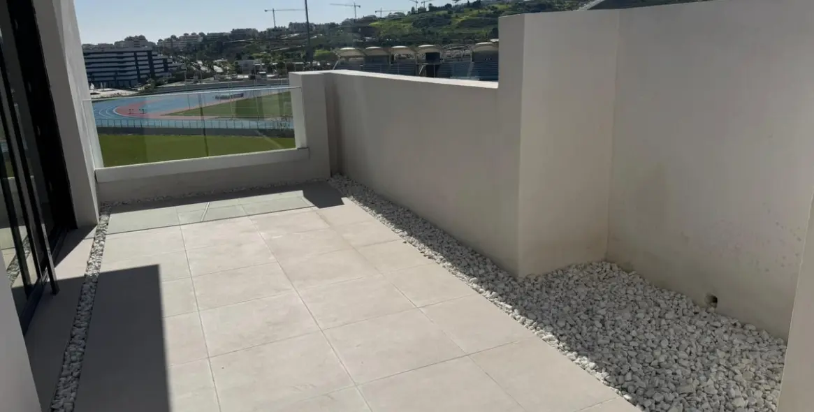 Sale of penthouse in Estepona 1