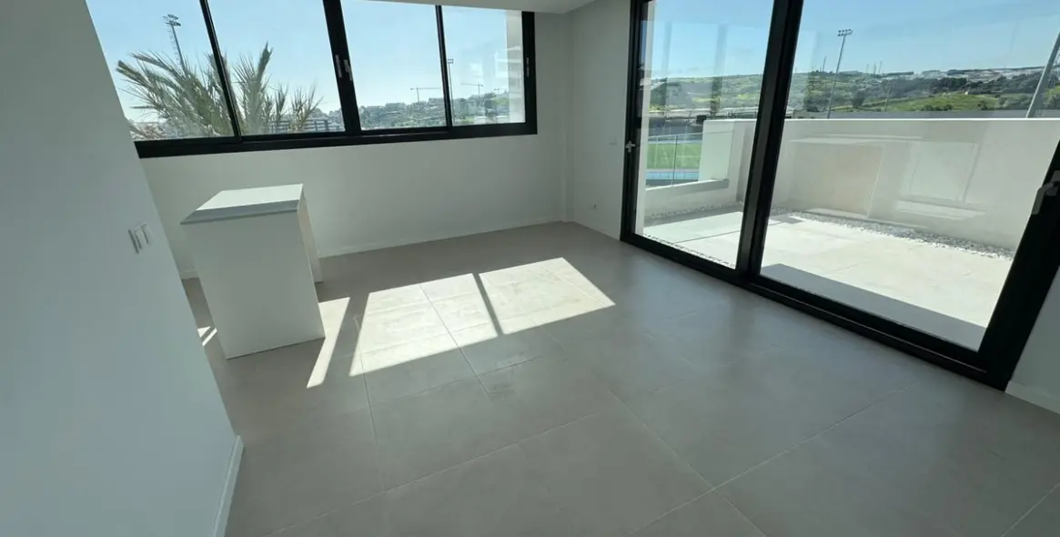 Sale of penthouse in Estepona 2