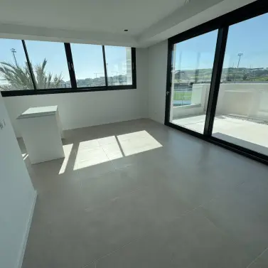 Sale of penthouse in Estepona