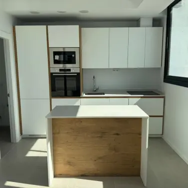 Sale of penthouse in Estepona