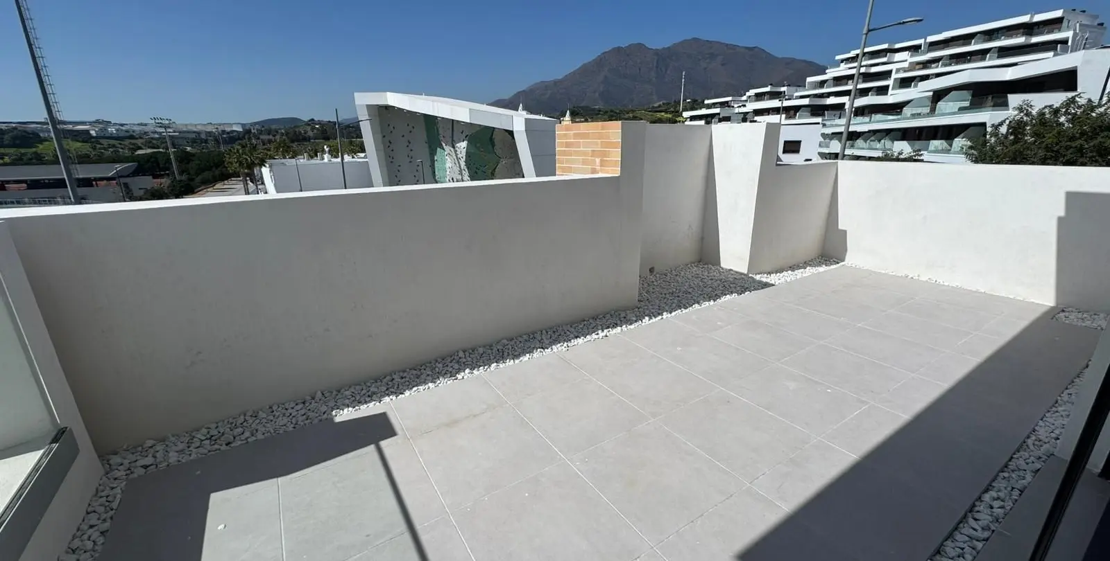 Sale of penthouse in Estepona 8