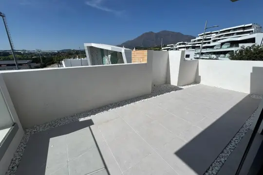 Image 8 thumb