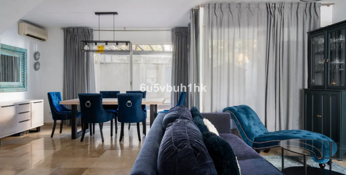 Sale of townhouse in Nueva Andalucía 1